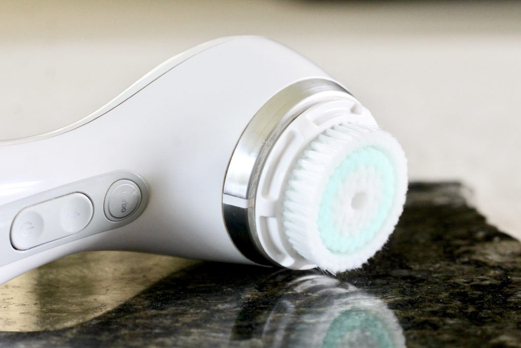 Does the Miniso Brush Head fit on a Clarisonic?