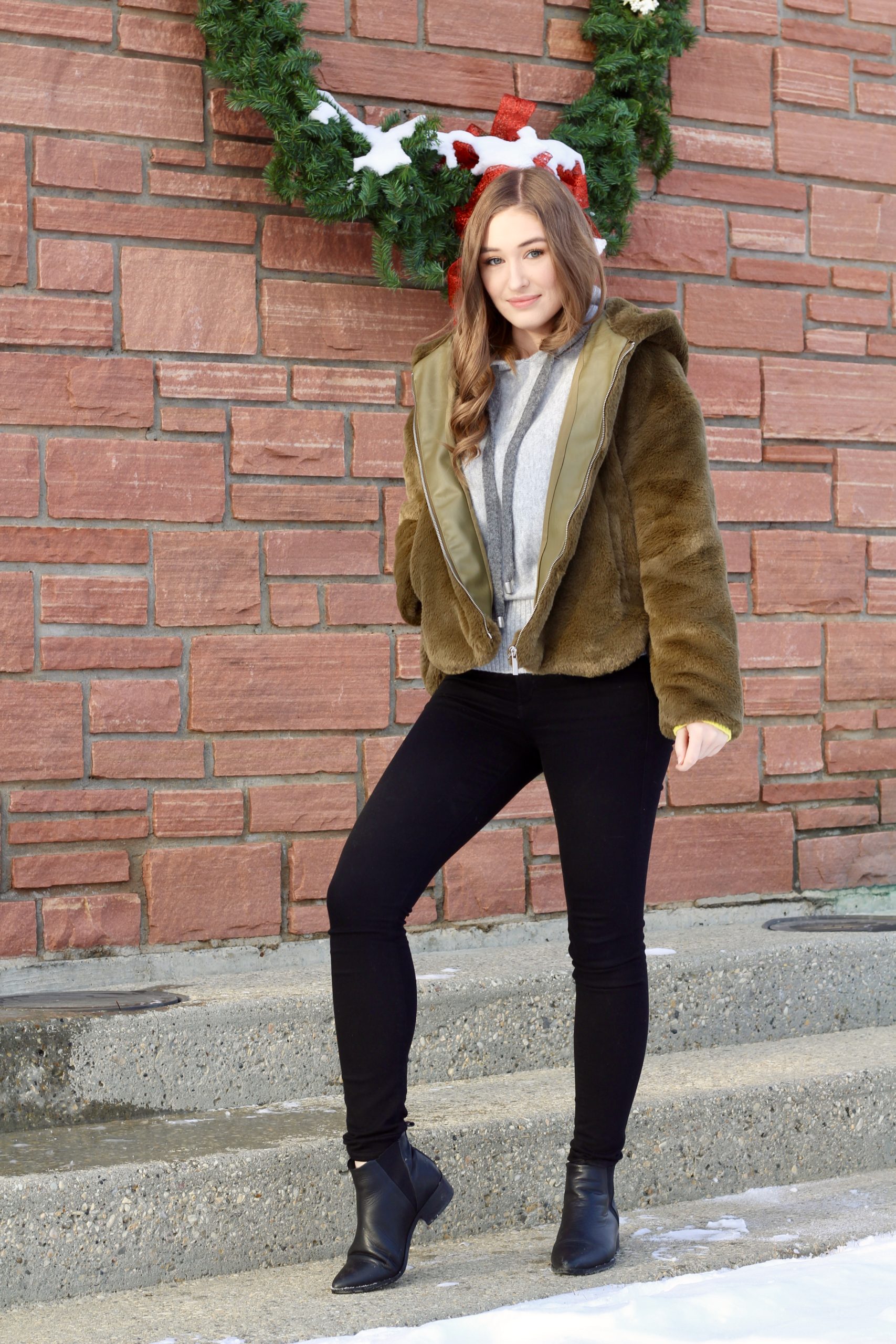 Outfit of the day featuring furry khaki zara coat and Pringle of Scotland x H&M Fine Knit Hoodie