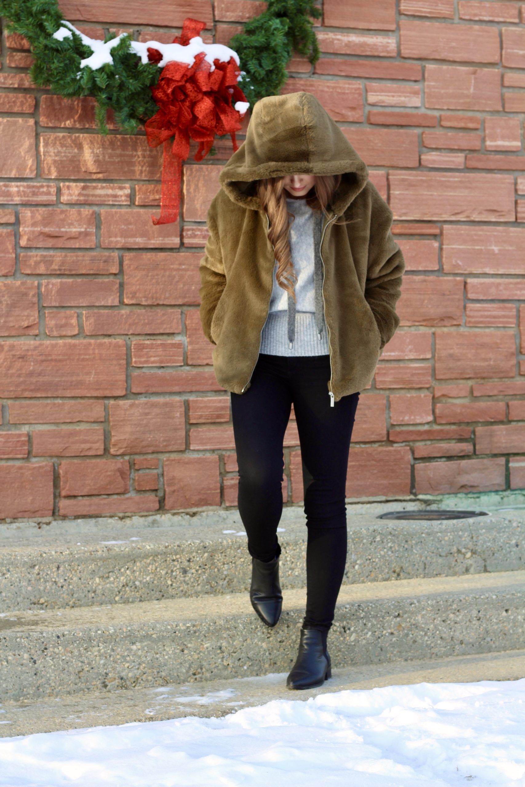 Outfit of the day featuring furry khaki zara coat and Pringle of Scotland x H&M Fine Knit Hoodie