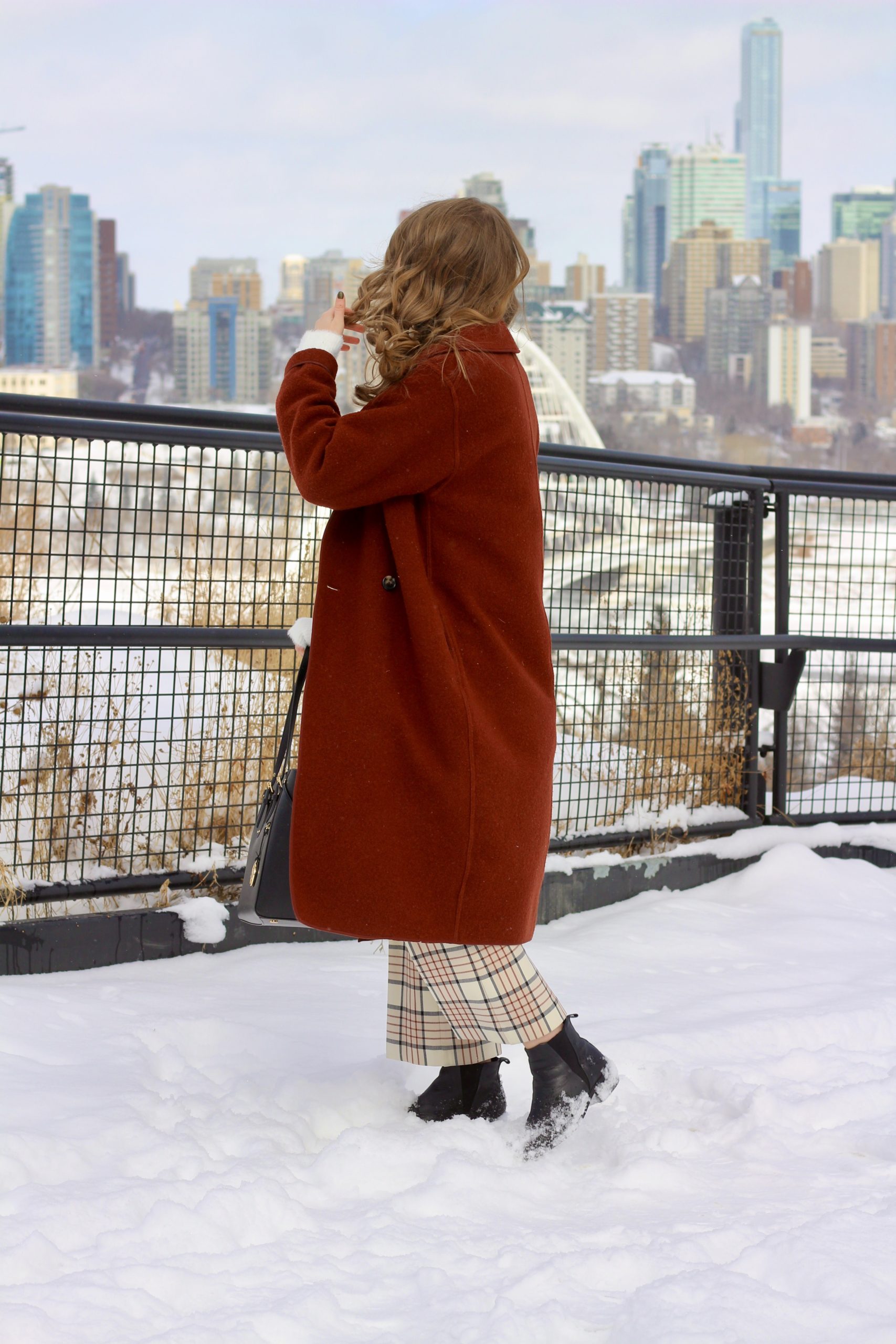 outfit featuring aritzia Charlize coat, Aritzia Genie Check pant and michael kors voyager tote bag