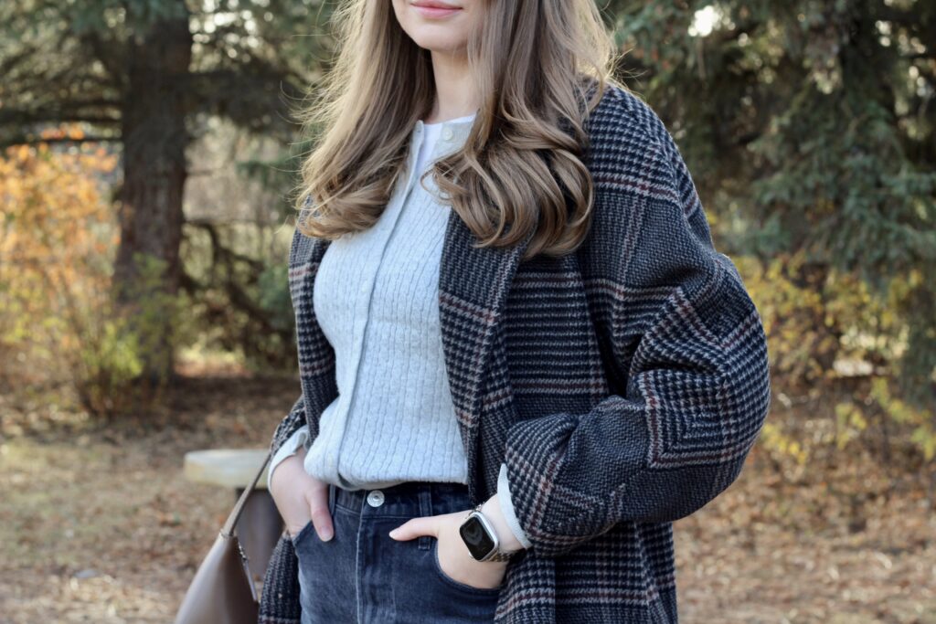 Old Navy SoSoft Cable Crop Cardigan Sweater