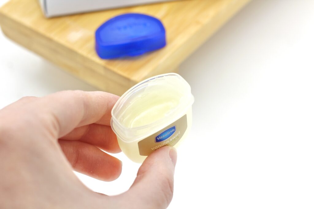 Vaseline Lip Therapy Vanilla Swirl review