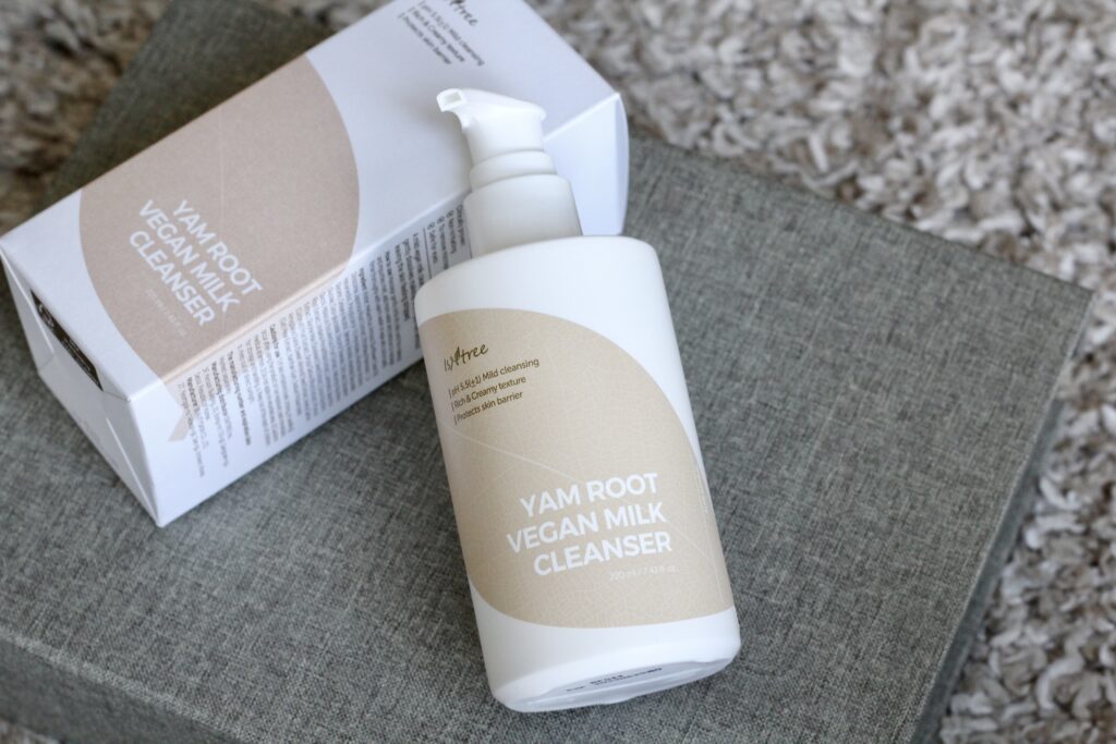 Isntree Yam Root Vegan Milk Cleanser