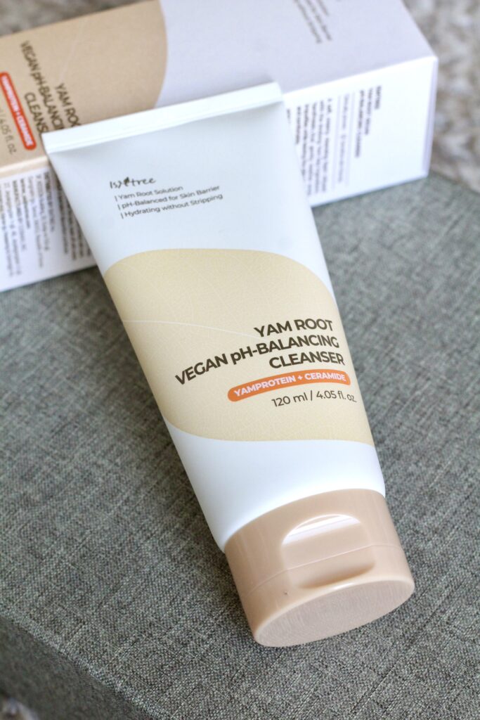 Isntree Yam Root Vegan pH-Balancing Cleanser